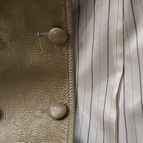 Gryphon Pearlized Leather Jacket - Picture 8 of 9